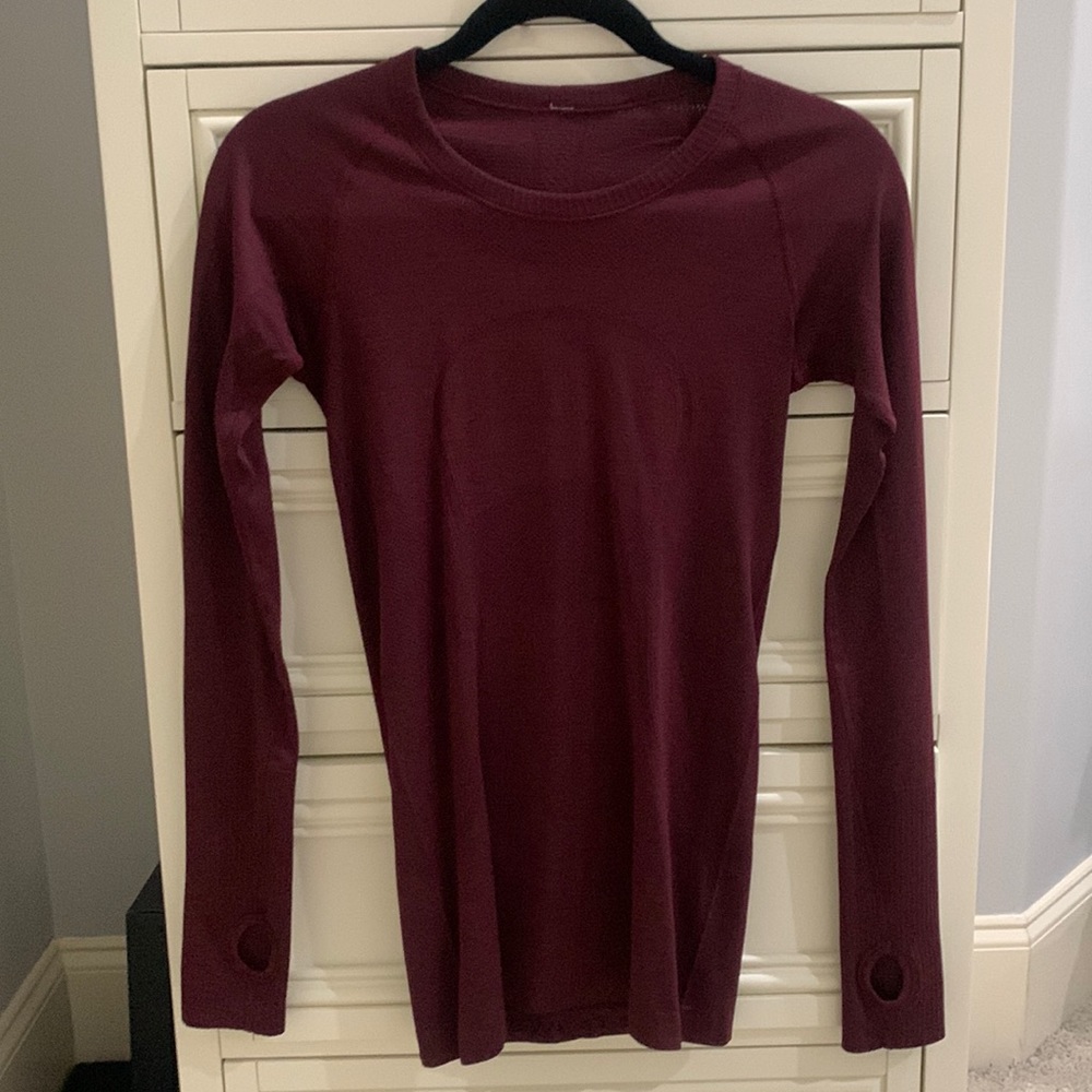 Lululemon Swiftly Tech Long Sleeved Shirt